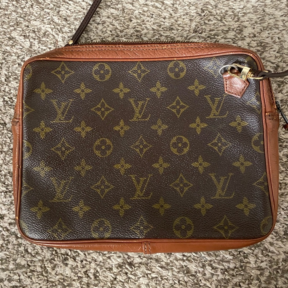 💯 Authentic Louis Vuitton Shoulder Bag